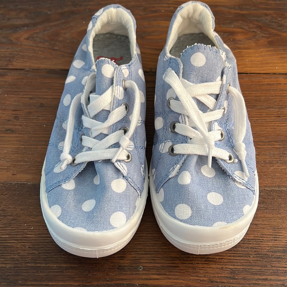 Jellypop Comfort Fit Sneakers, Size 8.5, Denim Blue White Polka Dot Pattern